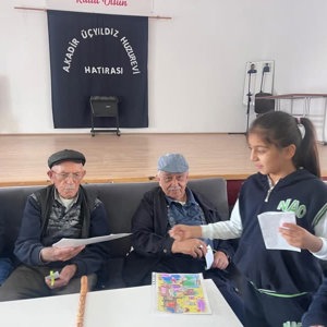 Minik Yüreklerden Koca Çınarlara Sevgi Köprüsü!  - fotoğraf 1