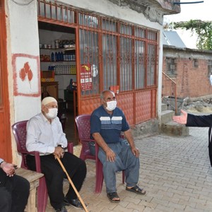 Sayın Valimiz Ömer Faruk Coşkun, İl Müdürümüz’le Siyam İkizleri Ayşe ve Sema Tanrıkulu’na Ziyaret Etti - fotoğraf 4