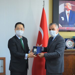 İl Müdürümüz Mahmut ÖZDEMİR, Kore Cumhuriyeti Büyükelçiliği Savunma Ataşesi Ho Sung HWANG ve Eşini İl Müdürlüğümüzde Ağırladı - fotoğraf 6