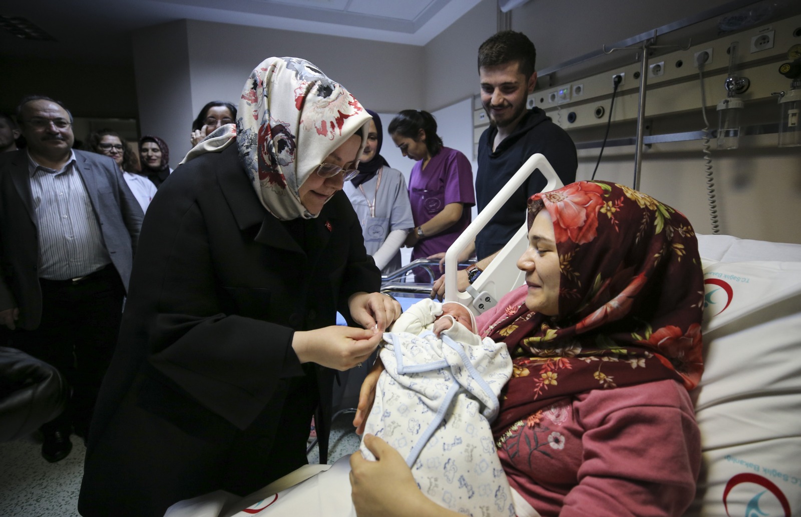 Bakan Selçuk: “Yarın İtibariyle 83 Bin Annemize 36,7 Milyon TL Doğum Yardımı Yapacağız”