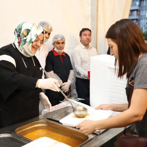 Bakan Selçuk Gençlerle İftar Yaptı - fotoğraf 2