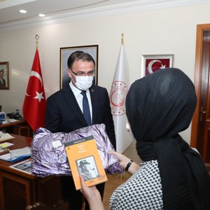 Yüreklerde Minnet, Dillerde Vali Baba - fotoğraf 3
