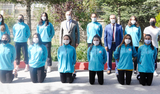 Hentbolcularla Moral Buluşması