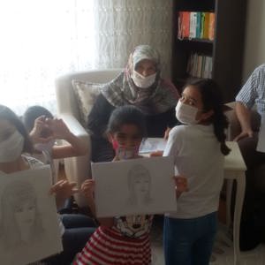 11 Ekim Dünya Kız Çocukları Günü Dolayısıyla İl Müdürümüz Bekir Yümnü Çocukevlerine ziyarette bulunmuştur. - fotoğraf 1