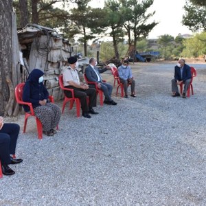 Şehit P.Uzm.Onb. Bekir Gündeş’in Kıymetli Ailesine Ziyaret - fotoğraf 1