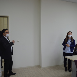 Sayın Valimiz Gökmen Çiçek ve Sayın Vali Yardımcımız Mehmet Keklik, İl Müdürlüğümüze ziyarette bulunarak İl Müdürümüz Sayın Bekir Yümnü’den verilen hizmetler ve yapılan çalışmalar hakkında bilgiler aldı. - fotoğraf 2