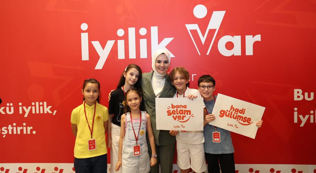"İyilik Var"da bir ayda gönüllü sayısı 20 bine ulaştı