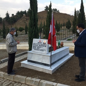 Manisa’da Şehidimizin Ailesine Ziyaret - fotoğraf 1