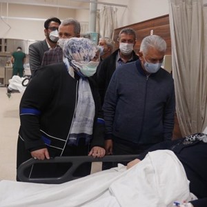 Bakan Selçuk, İzmir’de Depremin Yaşandığı Bölgede İncelemelerde Bulundu - fotoğraf 6