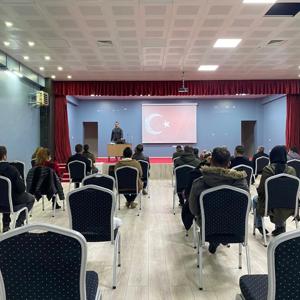 Yedisu İlçesinde Muhtarlara Kadına Yönelik Şiddetle Mücadele Semineri Verildi - fotoğraf 1