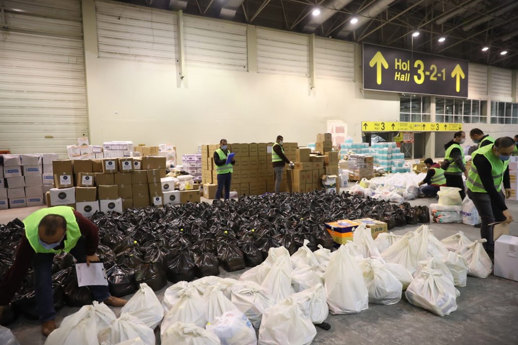 Gönülden Kopan Tonlarca İyilik Depremzedelerin Yaralarını Sarıyor