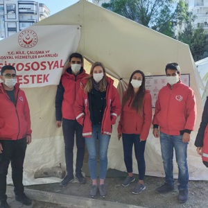 İzmir’de Depremzedelerimizin Hizmetindeyiz - fotoğraf 11