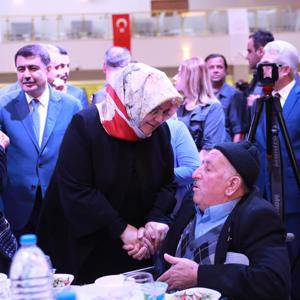 Bakan Selçuk: “170 Bine Yakın Şehit Yakını, Gazi ve Gazi Yakınımızı Ücretsiz Seyahat Kartı Sahibi Yaptık” - fotoğraf 5