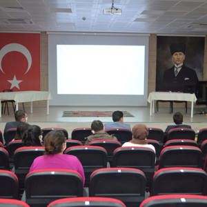 12 Kasım Afet Eğitimi Hazırlık Günü nedeniyle İl Müdürlüğümüzde "Psikososyal Müdahale Yöntem ve Teknikleri Değerlendirilmesi" toplantısı yapıldı.  - fotoğraf 2