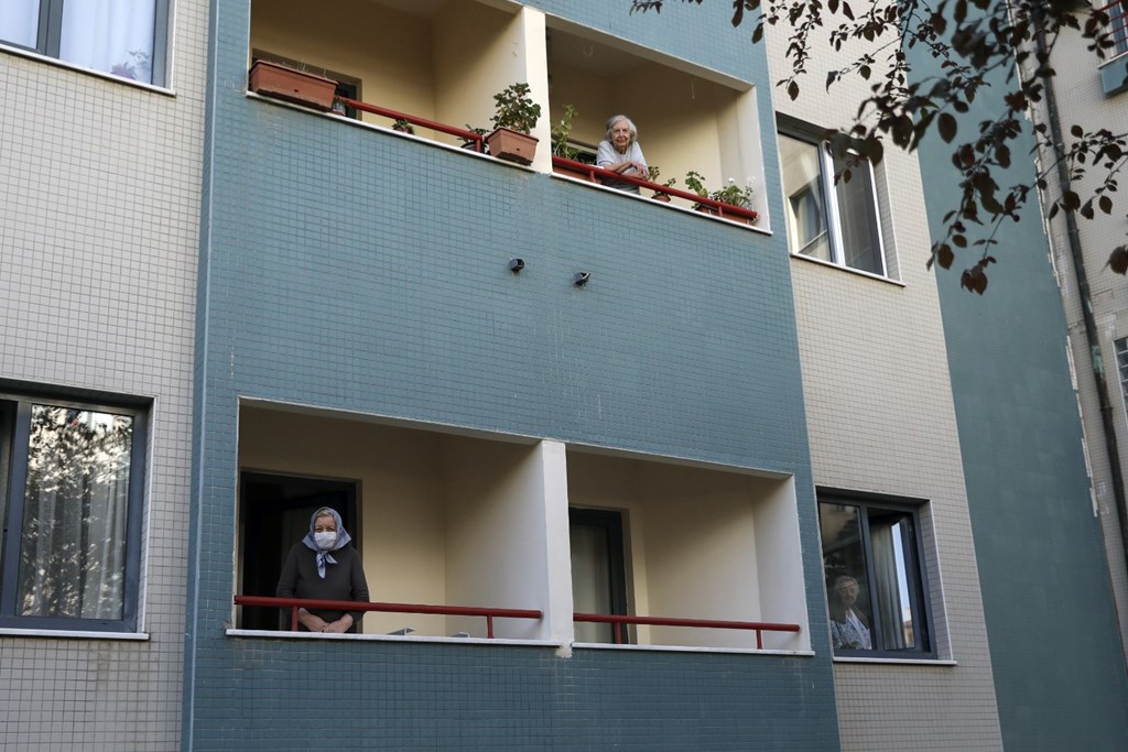 Bakanımız Sayın Zehra Zümrüt Selçuk: “Salgın Döneminde, 89 Sosyal İzolasyon Merkezimizde 2.400 Engellimize ve Yaşlımıza Hizmet Verdik"