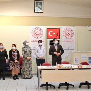 Sayın İl Müdürümüz Kamil TÜYLÜOĞLU, 14 Kasım Sosyologlar günü münasebetiyle Müdürlüğümüz bünyesinde hizmet vermekte olan tüm sosyologların bu özel gününü kutladı. - fotoğraf 3