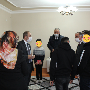 Bayburt Valisi Cüneyt EPCİM, Çocuk Evlerinde Kalan Çocuklarımızı Ziyaret Etti - fotoğraf 3
