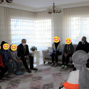 Bayburt Valisi Cüneyt EPCİM, Çocuk Evlerinde Kalan Çocuklarımızı Ziyaret Etti - fotoğraf 4