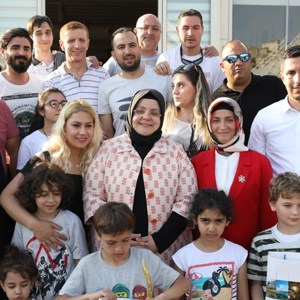  Bakan Selçuk, Ramazan Bayramı Dolayısıyla Bayram Mesajı Yayımladı ve Şehit Yakınlarımız ile Gazilerimizi Ziyaret Ederek, Çocuklarımız, Gençlerimiz ve Kıymetli Büyüklerimiz ile Bir Araya Geldi.  - fotoğraf 1