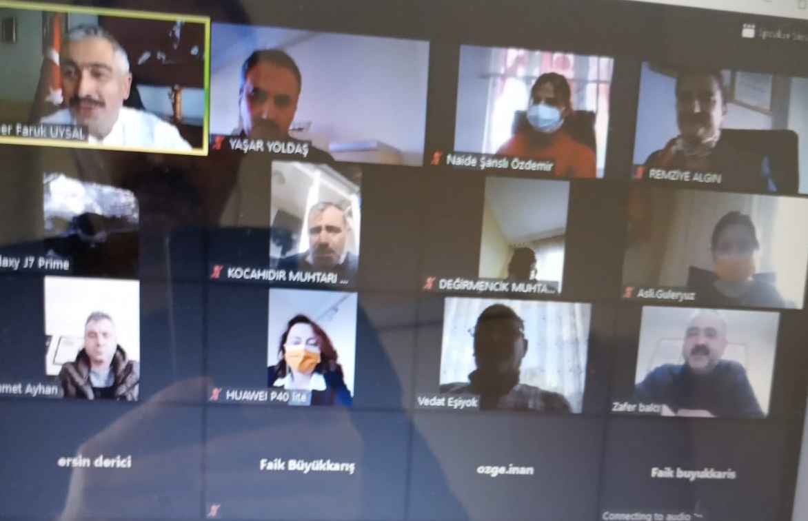 Mahalle ve Köy Muhtarlarımıza video konferans yöntemiyle “Kadına Yönelik Şiddetle Mücadele“ konusunda eğitim verildi.