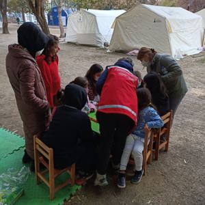 Psiko-Sosyal Destek Ekibimiz İzmir Depreminde Görev Aldı - fotoğraf 5