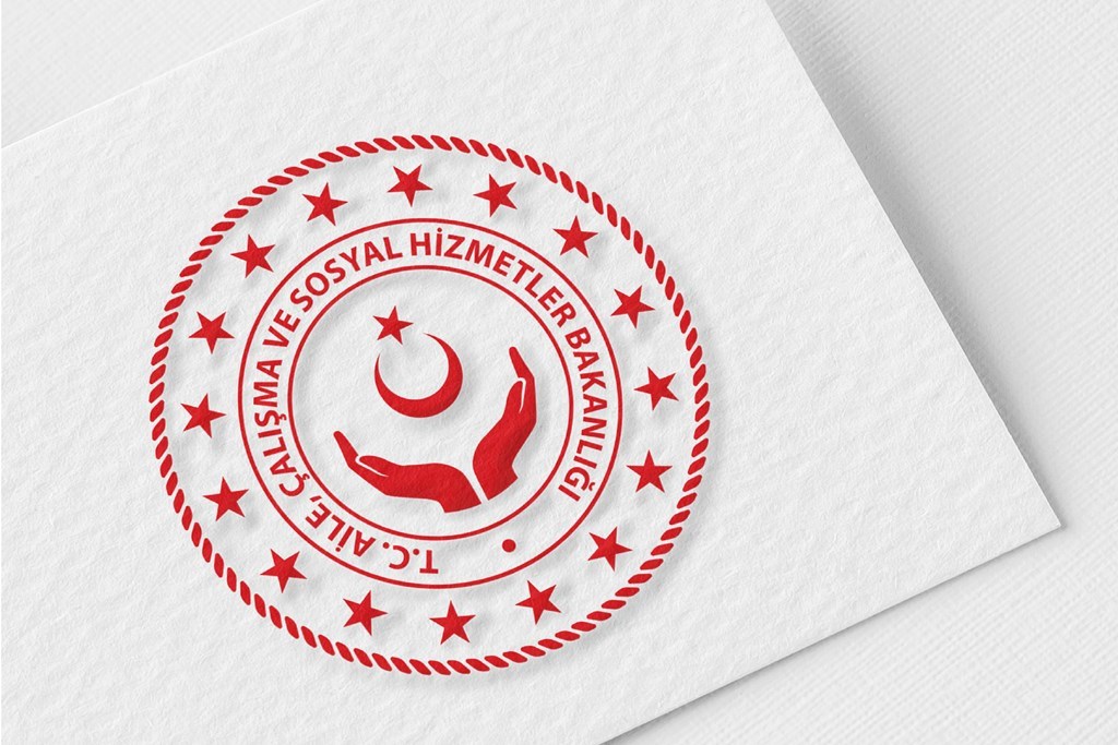 Bakanlığımız, Çocuk İç Çamaşırlarını Çocuk Bedeni Üzerinde Sergileyen Online Alışveriş Sitelerini Tespit Etti