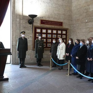Bakan Selçuk: “Milli Mücadele Yıllarında, Kurtuluş Savaşı’nda Ön Saflarda Yer Alan Kahraman Kadınlarımızın Açtığı Yolda, Her Hal ve Şartta Milli İradenin Yanında Yer Alarak Demokrasimize ve Haklarımıza Aynı Cesaretle Sahip Çıkacağız” - fotoğraf 3