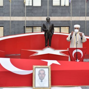 Şehit Polis Memuru Barış Göl Dualarla Ebediyete Uğurlandık - fotoğraf 1