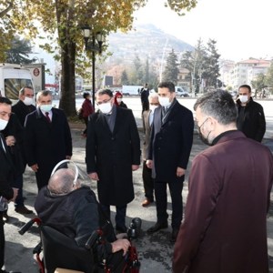 3 Aralık Dünya Engelliler Günü Münasebetiyle Akülü ve Tekerlekli Sandalye Dağıtıldı - fotoğraf 3