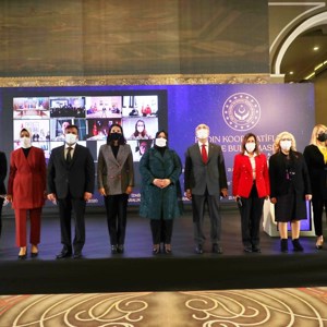 Bakan Selçuk, İzmir'de Kadın Kooperatifi Temsilcileriyle Buluştu - fotoğraf 1