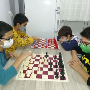 Pandemi Sürecinde Çocuklarımız  “Satranç Eğitimi”  Alarak Turnuvalara Hazırlanıyor - fotoğraf 3