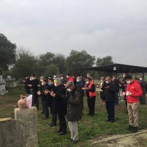 Şehit Jandarma Sıhhiye Çavuş Şadi DANABAŞ'ın annesi Emine DANABAŞ Yatağan'da son yolculuğuna uğurlandı. - fotoğraf 3