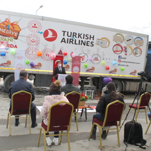 "Hediye Karavanı" Hakkâri’de - fotoğraf 3