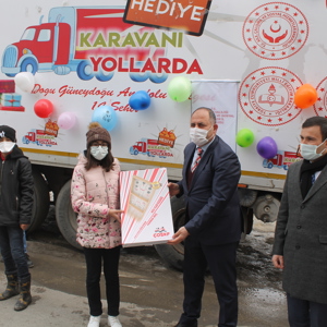 "Hediye Karavanı" Hakkâri’de - fotoğraf 7