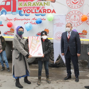 "Hediye Karavanı" Hakkâri’de - fotoğraf 8