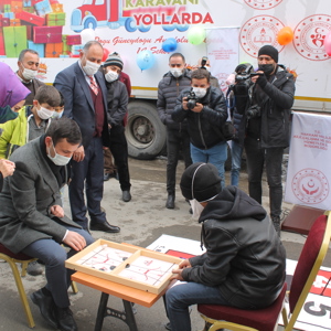 "Hediye Karavanı" Hakkâri’de - fotoğraf 11