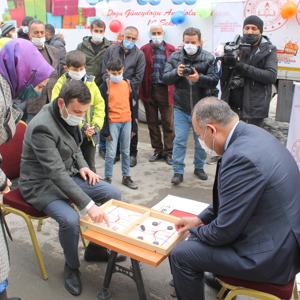 "Hediye Karavanı" Hakkâri’de - fotoğraf 12