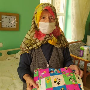Çocuk Evlerimizde koruma ve bakım altında bulunan çocuklarımızın kendi elleriyle hazırladıkları hediyeleri Kırklareli Huzurevi sakinlerimize teslim ettik. - fotoğraf 4