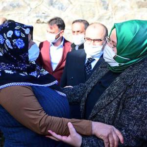 Bakan Selçuk, şehit Eren Bülbül'ün kabrini ziyaret etti - fotoğraf 1