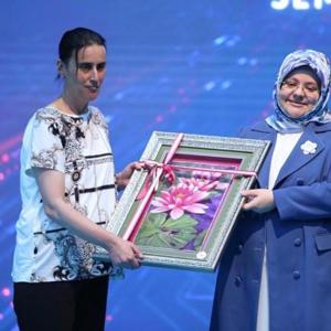 ‘Engellilerde ve Yaşlılarda Dijital Dönüşüm Sempozyumu’ Aile, Çalışma ve Sosyal Hizmetler Bakanı Zehra Zümrüt SELÇUK’un Katılımı ile Gerçekleştirildi - fotoğraf 4