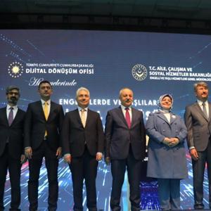 ‘Engellilerde ve Yaşlılarda Dijital Dönüşüm Sempozyumu’ Aile, Çalışma ve Sosyal Hizmetler Bakanı Zehra Zümrüt SELÇUK’un Katılımı ile Gerçekleştirildi - fotoğraf 7