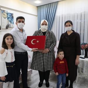 Bakan Selçuk, Aydın’da şehit ve gazi ailelerini ziyaret etti - fotoğraf 1
