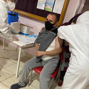 Kırklareli Bakım Rehabilitasyon ve Aile Danışma Merkezimizden hizmet alan engelli bireylerimiz ve personelimize Kovid-19 Aşı Uygulaması gerçekleştirildi. - fotoğraf 2