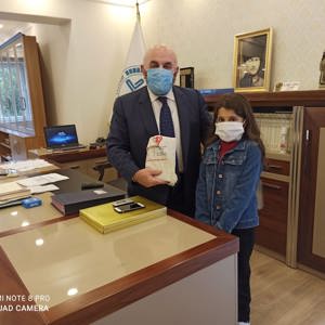 Çocuklarımız Yazıyorum/Çiziyorum Etkinlik Ödüllerini İl Müftümüz  Sayın Cevdet Cemal ÇIKRIK'ın Elinden Aldılar. - fotoğraf 5