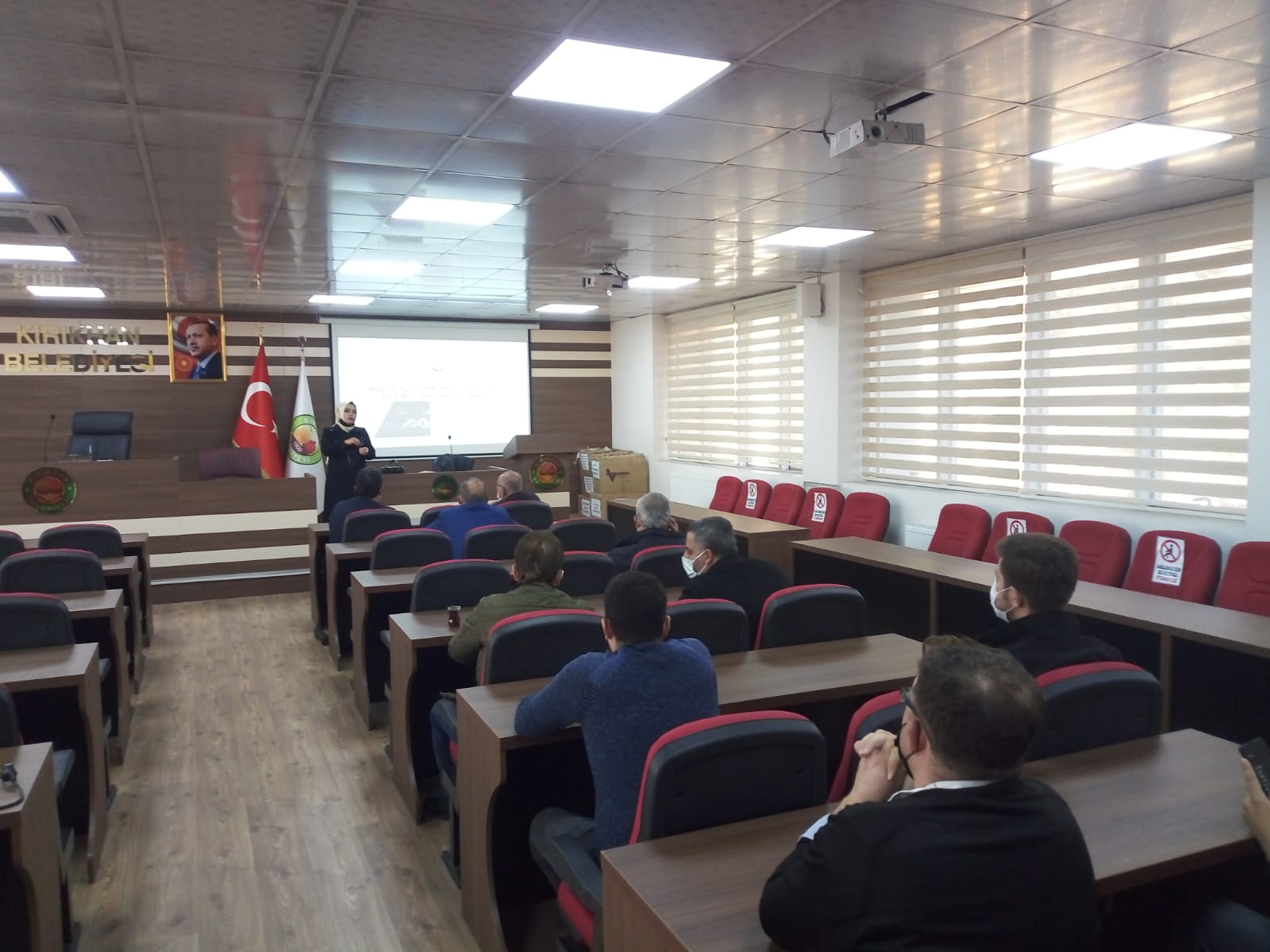 Kırıkhan İlçe Muhtarlarına “Madde Kullanım Riski ve Madde Bağımlılığından Korunma” Konulu Seminer Verildi.