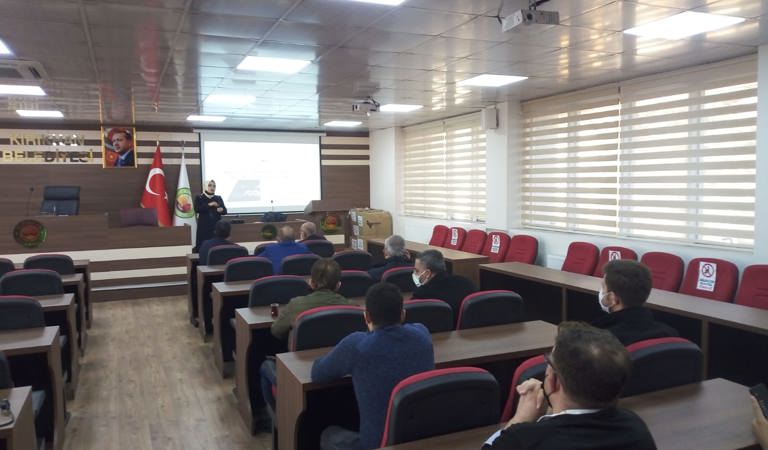 Kırıkhan İlçe Muhtarlarına “Madde Kullanım Riski ve Madde Bağımlılığından Korunma” Konulu Seminer Verildi.