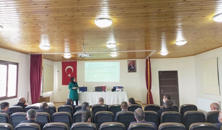  Hassa İlçe Muhtarlarına “Madde Kullanım Riski ve Madde Bağımlılığından Korunma” Konulu Seminer Verildi.