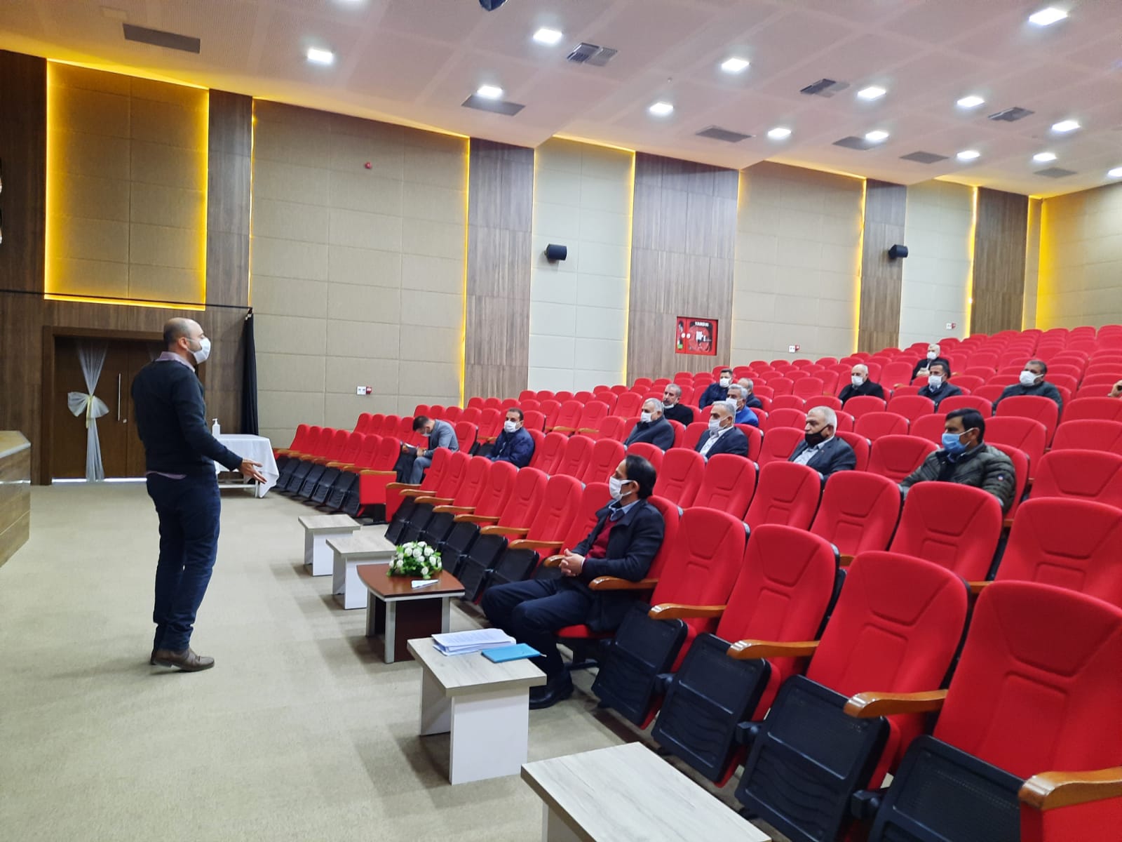 Altınözü İlçe Muhtarlarına “Madde Kullanım Riski ve Madde Bağımlılığından Korunma” Konulu Seminer Verildi.