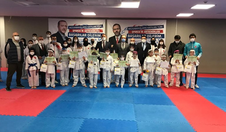 Müdürlüğümüze bağlı Mevlana Çocuk Evleri Sitesinde kalan çocuklarımızın Taekwondo kuşak sınavı gerçekleştirilmiştir.