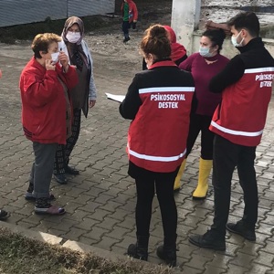 İlimiz Babaeski ilçesi ile Alpullu beldesinde meydana gelen sel felaketinden dolayı Müdürlüğümüz Psikososyal Destek Öncü ekibi sahada çalışmalara başlamıştır. - fotoğraf 2